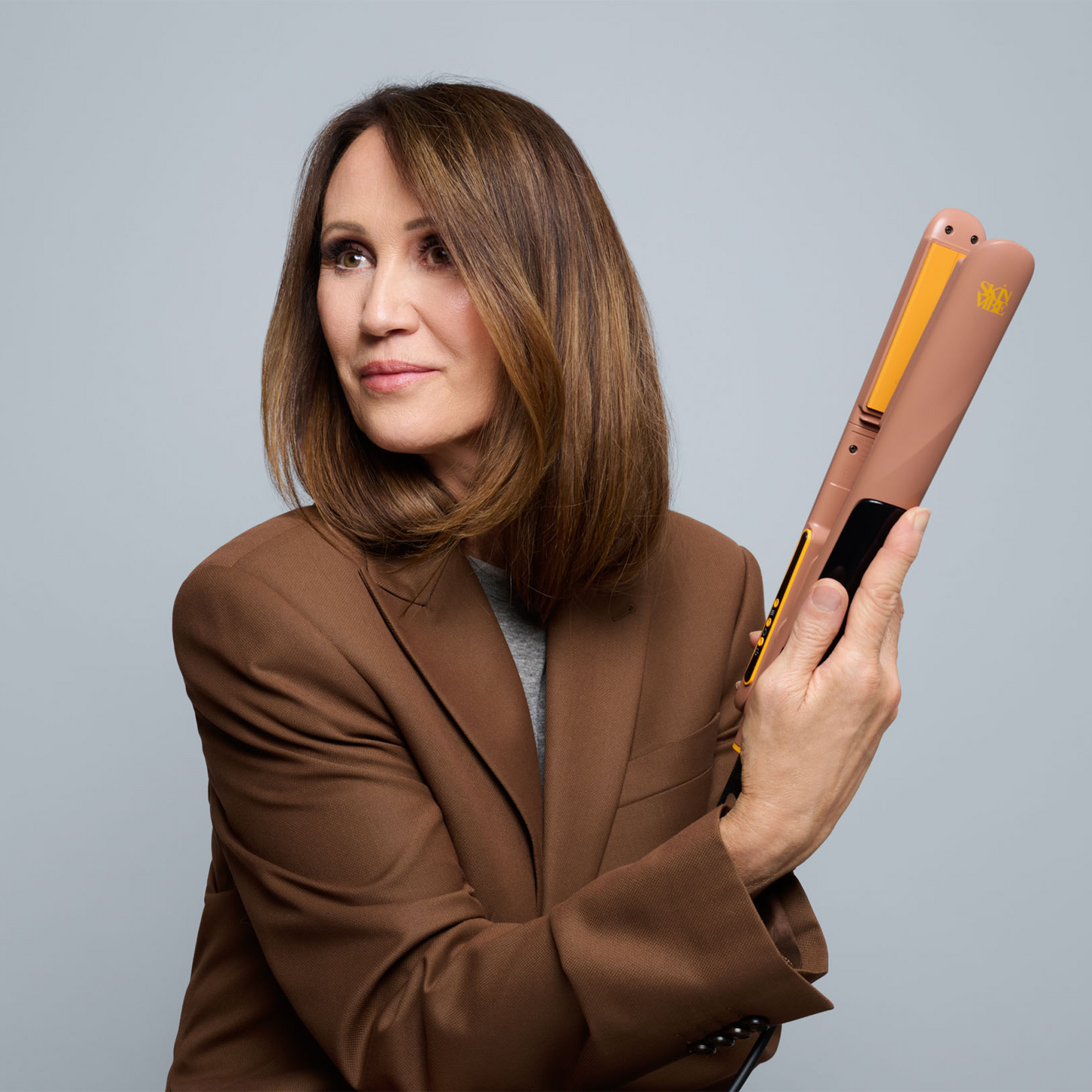 Prostownica SkinVibe AstraSteam Plasma - Mocha Mousse z Anną Nowak-Ibisz